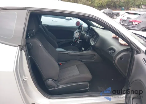 2020 Dodge Challenger Sxt from USA, damaged, VIN 2C3CDZAG1LH151161